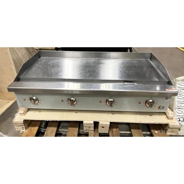 Scratch and Dent Cooking Performance Group G-CPG-48-M 48" Electric Countertop Griddle - 12,000W / 16,000W, 208 / 240V