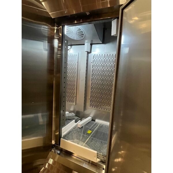 Scratch and Dent Avantco SS-3R-HC 81 5/16" Stainless Steel Solid Door Reach-In Refrigerator