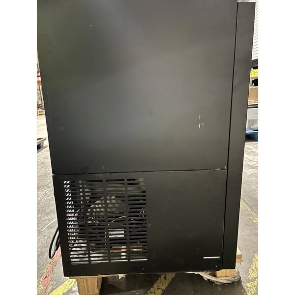 Scratch and Dent Avantco UDD-72-HC (2) Four Tap Shallow Depth Kegerator Beer Dispenser - Black, (3) 1/2 Keg Capacity