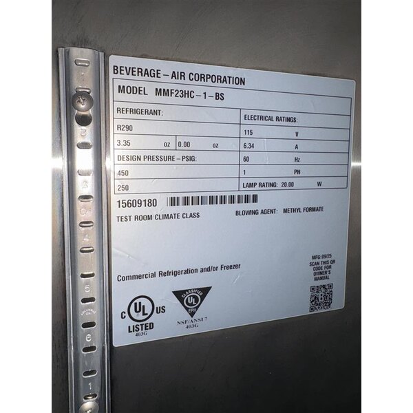 Scratch and Dent Beverage-Air MMF23HC-1-BS MarketMax 27" Black Glass Door Merchandising Freezer with Stainless Steel Interior