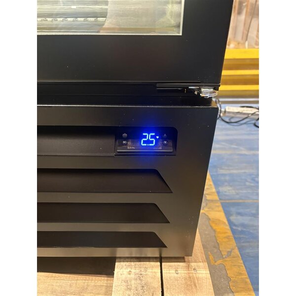 Scratch and Dent Beverage-Air MMF23HC-1-BS MarketMax 27" Black Glass Door Merchandising Freezer with Stainless Steel Interior