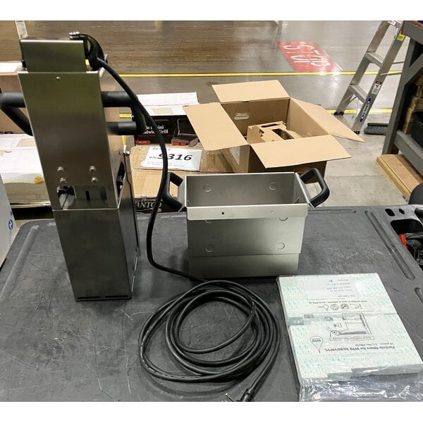 Scratch and Dent Vito Fryfilter VITO VL Portable 70 lb. Fryer Oil Filter System - 100-120V, 500W