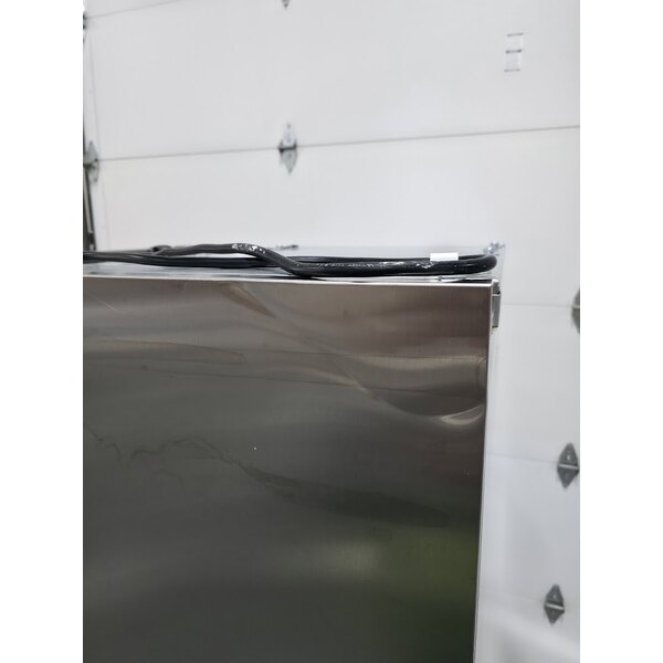 Scratch and Dent Avantco Z1-R-HC 29" Solid Door Stainless Steel Reach-In Refrigerator