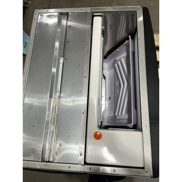 Scratch and Dent Avantco Ice MC-H-530-A 30" Air Cooled Modular Half Cube Ice Machine - 500 lb.