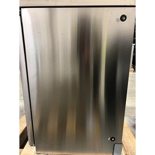 Scratch and Dent Avantco UDD-48-HC-S Four Tap Shallow Depth Kegerator Beer Dispenser - Stainless Steel, (2) 1/2 Keg Capacity