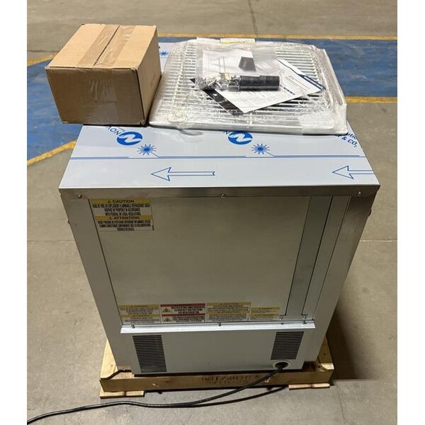 Scratch and Dent Beverage-Air UCR24AHC-25-23 24" Low Profile Glass Door Undercounter Refrigerator