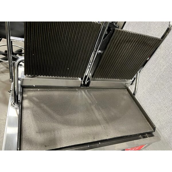 Scratch and Dent Avantco PG400T Commercial Dual Panini Sandwich Grill with Timer, Grooved Plates, and 19 5/8" x 9 1/8" Cooking Surface - 120V, 3500W