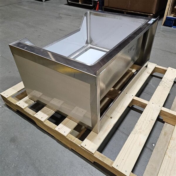 Scratch and Dent Regency 16-Gauge Stainless Steel One Compartment Floor Mop Sink with Notched Front - 28" x 20" x 12" Bowl