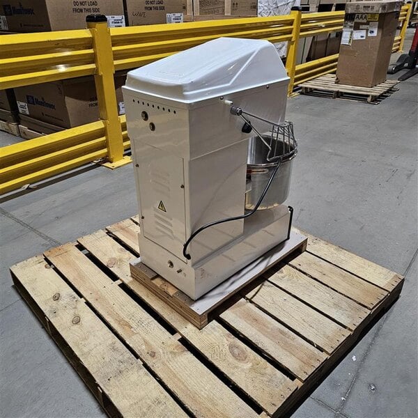 Scratch and Dent Estella SM20 20 Qt. / 28 lb. Two-Speed Spiral Dough Mixer - 120V, 2 HP