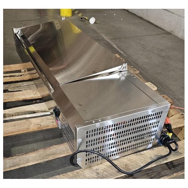 Scratch and Dent Arctic Air ACP48 48" Refrigerated Countertop Condiment Prep Station