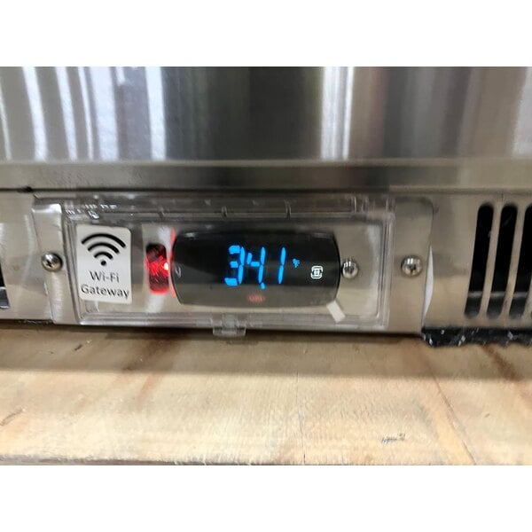 Scratch and Dent Avantco ZPT-71-FB-HC 71" 3 Door Front Breathing Cutting Top Refrigerated Sandwich Prep Table