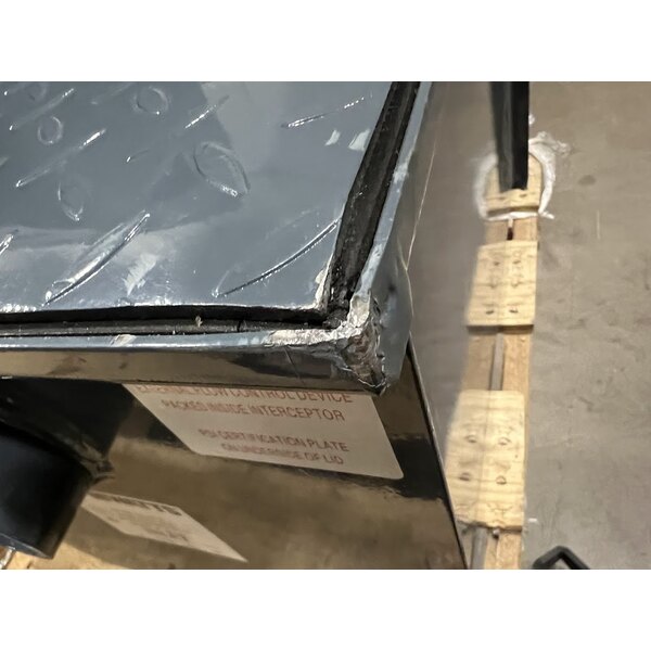 Scratch and Dent Watts WD-20 Grease Interceptor 40 lb. Grease Trap