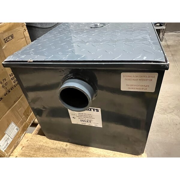 Scratch and Dent Watts WD-20 Grease Interceptor 40 lb. Grease Trap