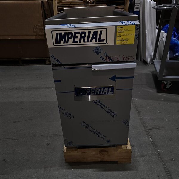 Scratch and Dent Imperial Range IFS-50NG Natural Gas 50 lb. Tube Fired Fryer - 140,000 BTU