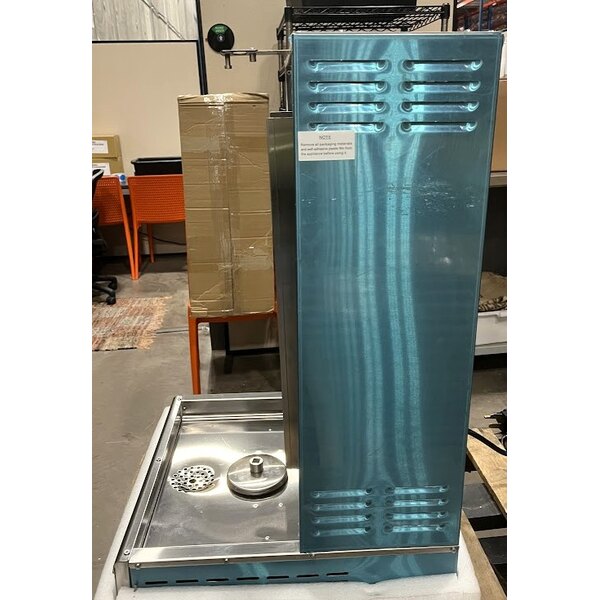 Scratch and Dent Avantco Electric 65 lb. Vertical Broiler - 208/240V