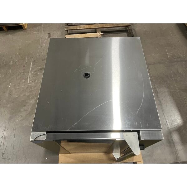 Scratch and Dent Moffat E32D5-2T Turbofan Single Deck Full Size Electric Digital Convection Oven with Steam Injection - 220-240V, 1 Phase, 6.5 kW