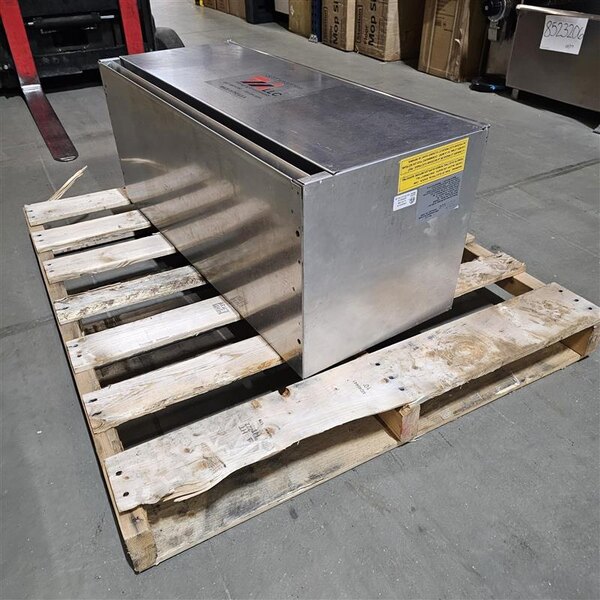 Scratch and Dent Curtron E-IBD-36-1 Flying Insect Control Back Door Air Curtain Insect Door 36" - 120V