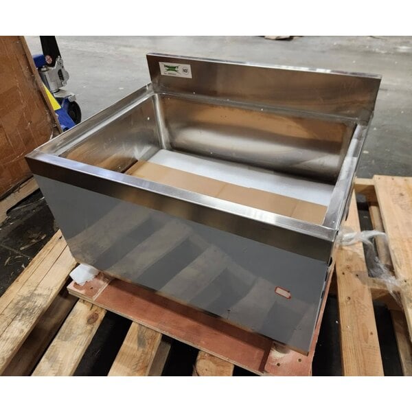 Scratch and Dent Regency 18" x 24" Underbar Ice Bin with 7 Circuit Post-Mix Cold Plate, Sliding Lid, and Bottle Holders - 51 lb.