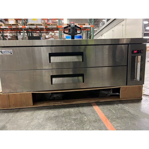 Scratch and Dent Avantco CBE-60-HC 60" 2 Drawer Refrigerated Chef Base
