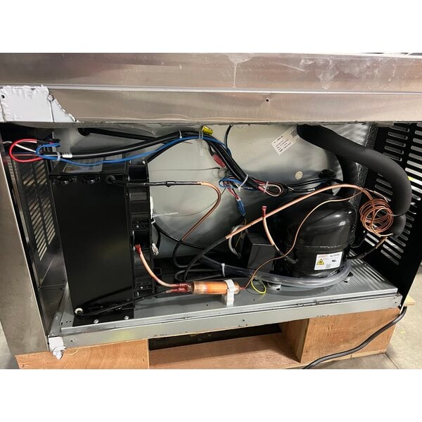 Scratch and Dent Avantco CBE-60-HC 60" 2 Drawer Refrigerated Chef Base