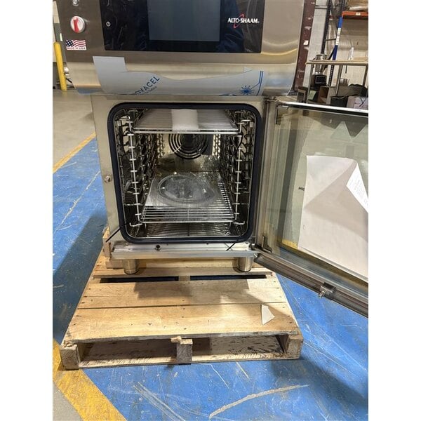 Scratch and Dent Alto-Shaam CTX4-10EVH Combitherm CT Express Electric Boiler-Free 5 Pan Combi Oven with Express Controls and Ventless Hood - 208V