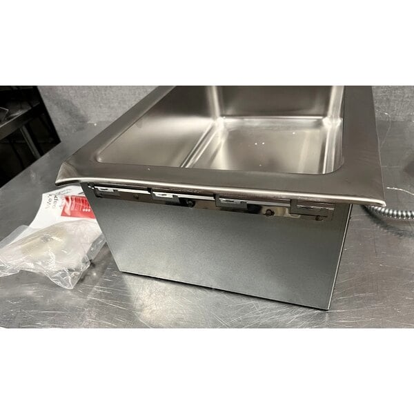 Scratch and Dent Avantco TM-12A Top Mount Drop-In Full Size Hot Food Well with Round Inside Corners and Drain - 120V, 1,500W