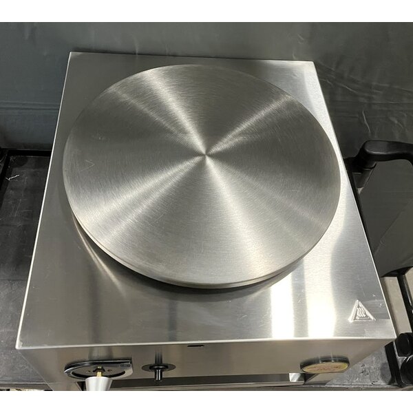 Scratch and Dent Carnival King GCM16LP 16" Liquid Propane Steel Crepe Maker- 22,000 BTU