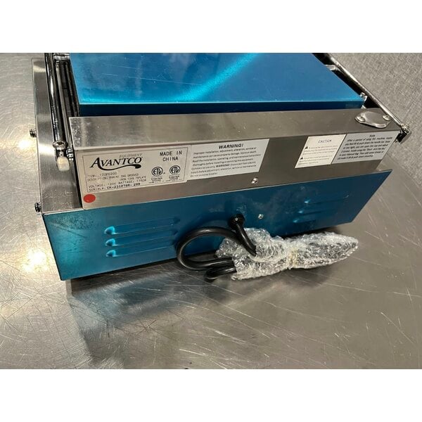 Scratch and Dent Avantco PG200 Commercial Panini Sandwich Grill with Grooved Plates and 13 3/8" x 8 3/4" Cooking Surface - 120V, 1750W