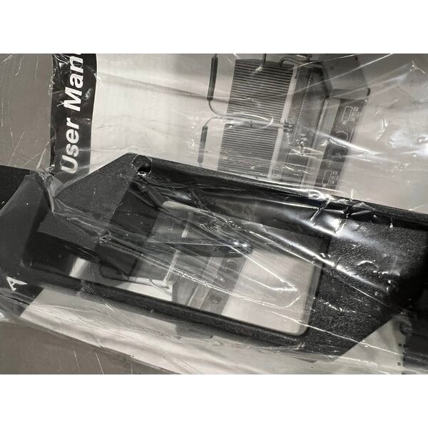 Scratch and Dent Avantco PG200 Commercial Panini Sandwich Grill with Grooved Plates and 13 3/8" x 8 3/4" Cooking Surface - 120V, 1750W