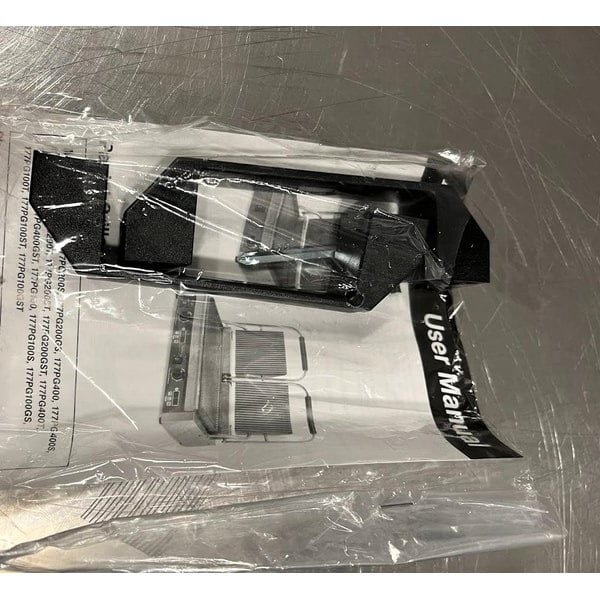 Scratch and Dent Avantco PG200 Commercial Panini Sandwich Grill with Grooved Plates and 13 3/8" x 8 3/4" Cooking Surface - 120V, 1750W