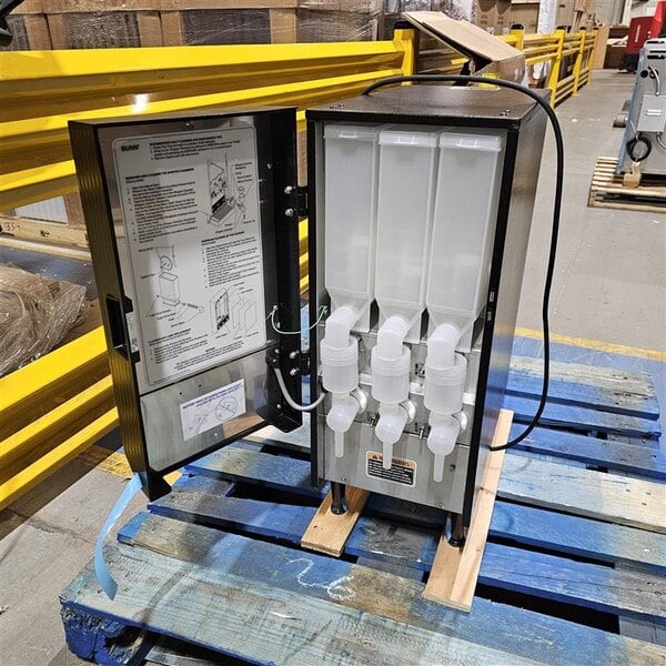 Scratch and Dent Bunn SET00.0197 FMD-3 BLK Fresh Mix Cappuccino / Espresso Machine Cafe Latte Dispenser with 3 Hoppers - 120V