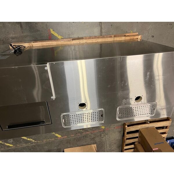 Scratch and Dent Avantco UDD-3-CT-S-6 Stainless Steel Kegerator / Beer Dispenser with (2) Triple Tap Tower and Club Top - (3) 1/2 Keg Capacity