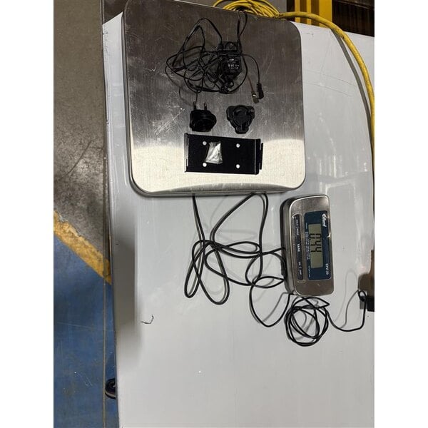 Scratch and Dent Edlund EPZ-20 20 lb. Digital Pizza Scale with Remote Display