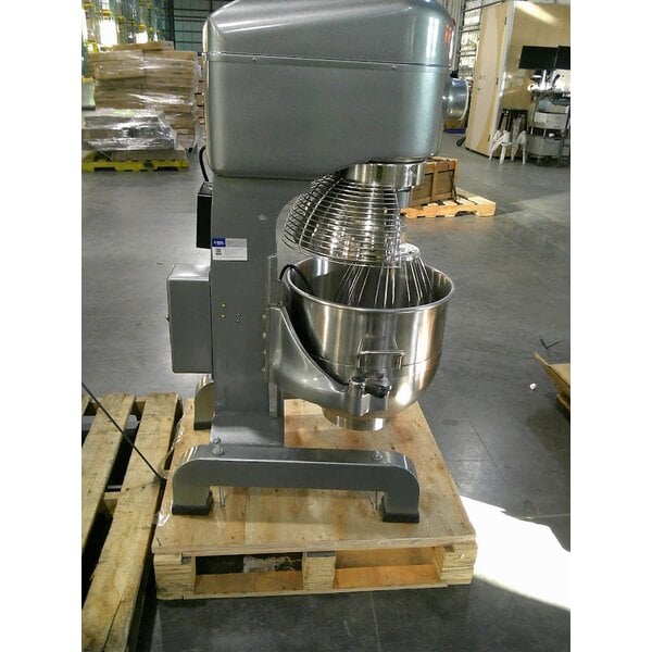Scratch and Dent Avantco MX40H 40 Qt. Planetary Floor Mixer with Guard & Standard Accessories - 240V, 2 hp