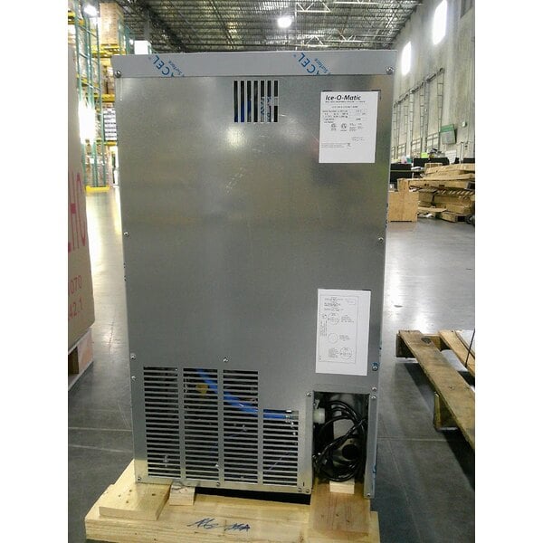Scratch and Dent Ice-O-Matic UCG130A 18" Air Cooled Undercounter Gourmet Cube Ice Machine - 115V, 1 Phase, 121 lb.