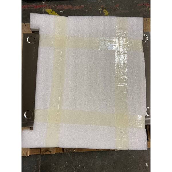 Scratch and Dent Avantco DPO-18-S Single Deck Countertop Pizza/Bakery Oven - 1700W, 120V