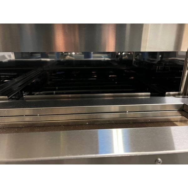 Scratch and Dent Avantco DPO-18-S Single Deck Countertop Pizza/Bakery Oven - 1700W, 120V