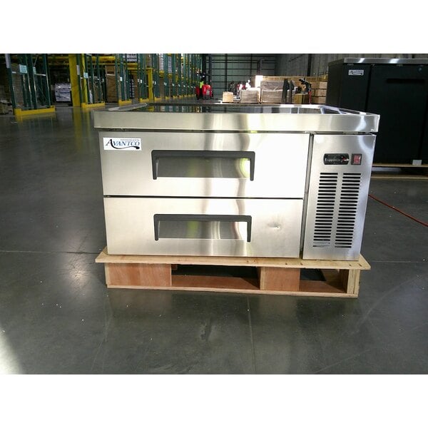Scratch and Dent Avantco CBE-36-HC 36" 2 Drawer Refrigerated Chef Base