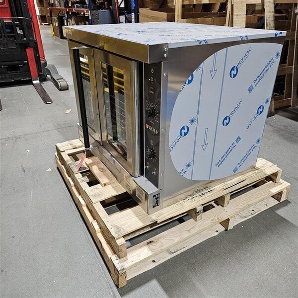 Scratch and Dent Wolf by Vulcan WC4ED 208/3 Single Deck Full Size Electric Convection Oven - 208V, 3 Phase, 12.5 kW