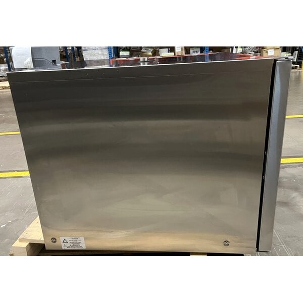 Scratch and Dent Moffat E32D5-2T Turbofan Single Deck Full Size Electric Digital Convection Oven with Steam Injection - 220-240V, 1 Phase, 6.5 kW