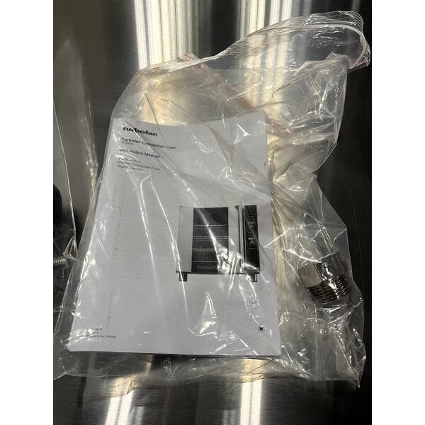 Scratch and Dent Moffat E32D5-2T Turbofan Single Deck Full Size Electric Digital Convection Oven with Steam Injection - 220-240V, 1 Phase, 6.5 kW