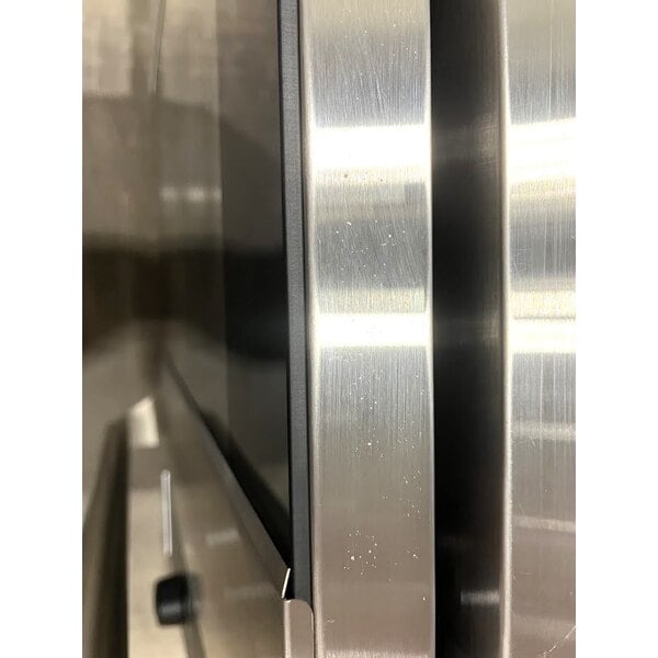 Scratch and Dent Moffat E32D5-2T Turbofan Single Deck Full Size Electric Digital Convection Oven with Steam Injection - 220-240V, 1 Phase, 6.5 kW