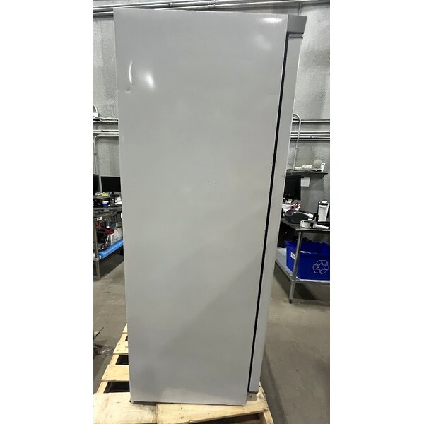 Scratch and Dent Arctic Air AWF25 White Single Door Reach In Freezer - 25 cu. ft.