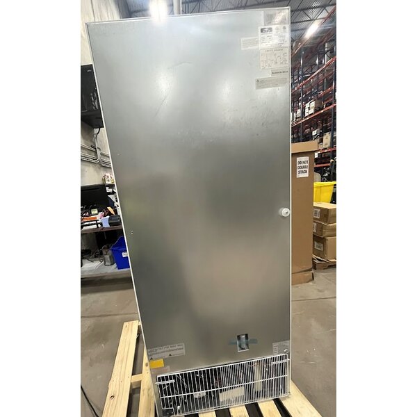 Scratch and Dent Arctic Air AWF25 White Single Door Reach In Freezer - 25 cu. ft.