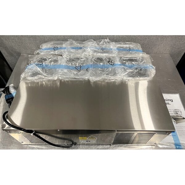 Scratch and Dent Avantco CPT-28-HC 28" Countertop Refrigerated Prep Rail