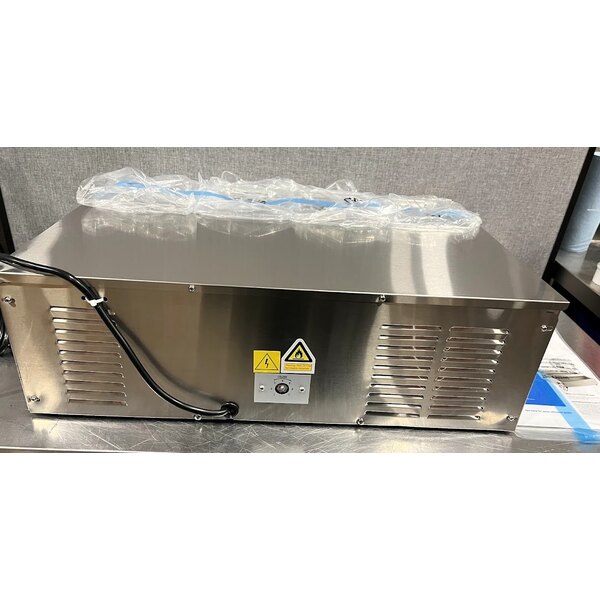 Scratch and Dent Avantco CPT-28-HC 28" Countertop Refrigerated Prep Rail