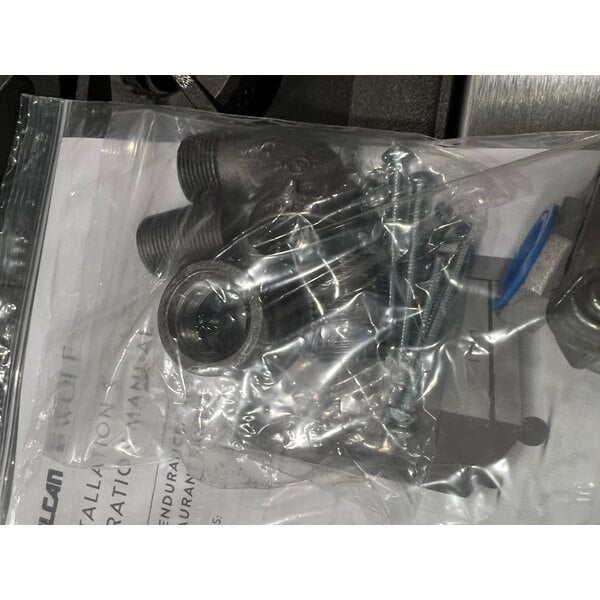 Scratch and Dent Vulcan 24S-4BN Endurance Natural Gas 4 Burner 24" Range with Standard Oven Base - 143,000 BTU