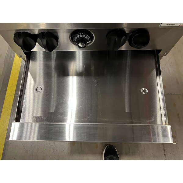 Scratch and Dent Vulcan 24S-4BN Endurance Natural Gas 4 Burner 24" Range with Standard Oven Base - 143,000 BTU