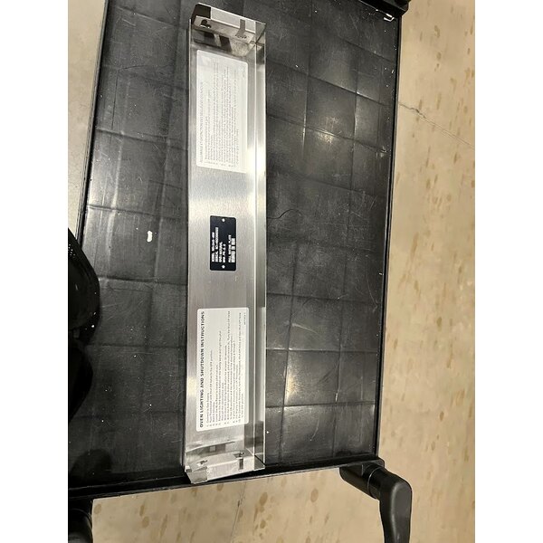 Scratch and Dent Vulcan 24S-4BN Endurance Natural Gas 4 Burner 24" Range with Standard Oven Base - 143,000 BTU