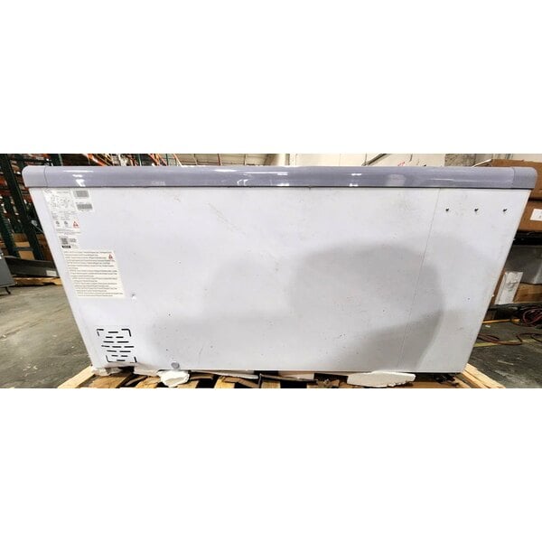 Scratch and Dent Beverage-Air SPE72HC-S 72" Stainless Steel Refrigerated Salad Bar / Cold Food Table